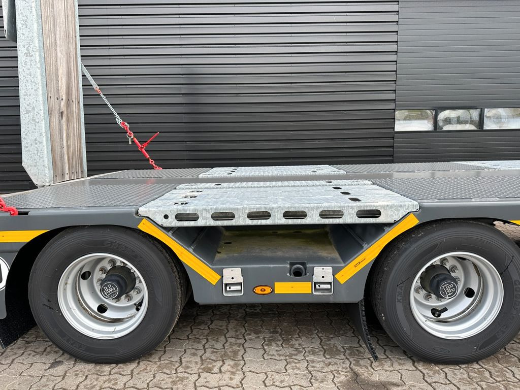 Faymonville Maxtrailer MAX 600 Anhänger / Radmulden - Επικαθήμενο με χαμηλό δάπεδο: φωτογραφία 4 Faymonville Maxtrailer MAX 600 Anhänger / Radmulden - Επικαθήμενο με χαμηλό δάπεδο: φωτογραφία 4