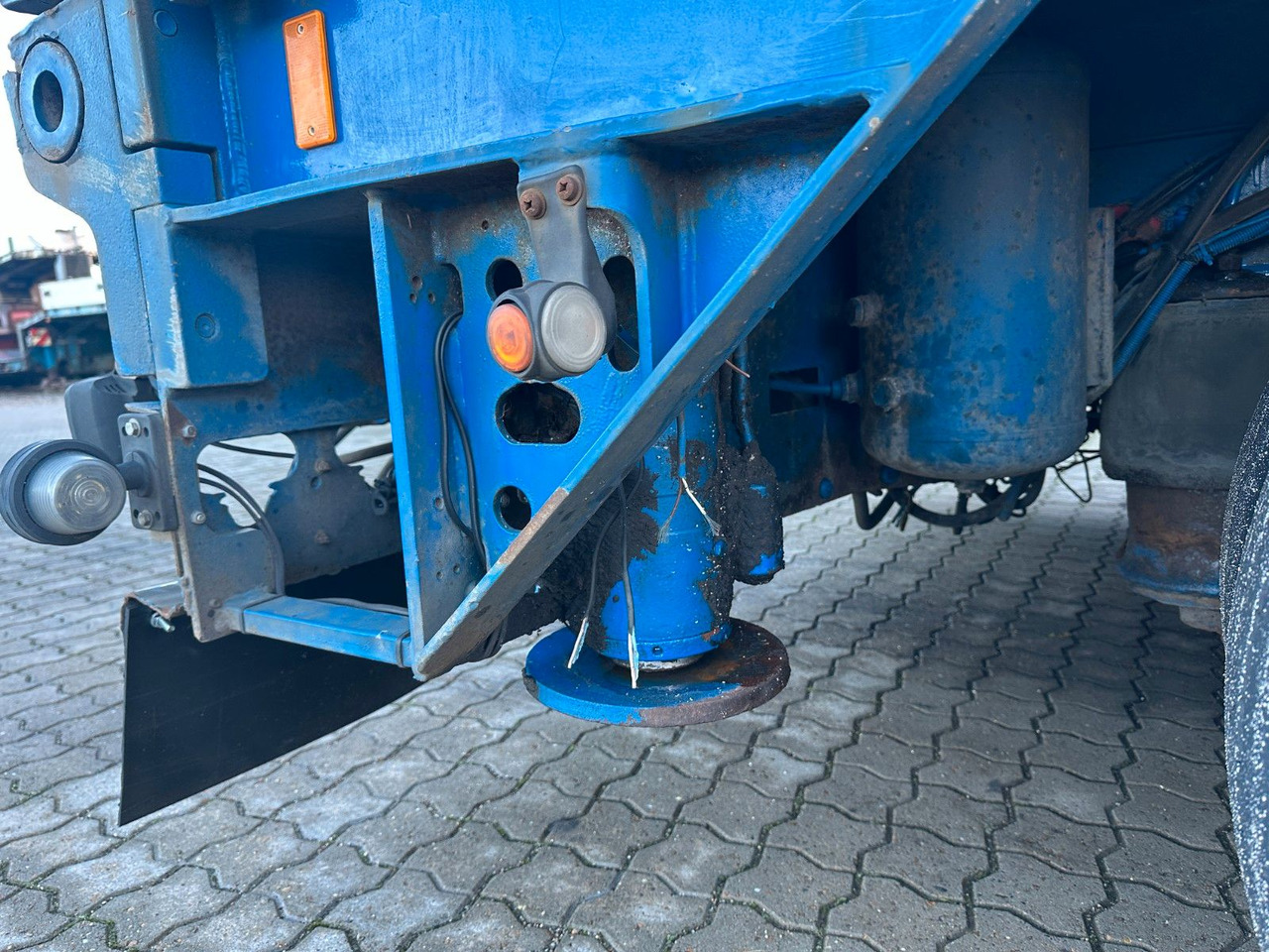 Goldhofer 4 achs tieflader / rampen / 4 x zwangsgelenkt - Επικαθήμενο με χαμηλό δάπεδο: φωτογραφία 3 Goldhofer 4 achs tieflader / rampen / 4 x zwangsgelenkt - Επικαθήμενο με χαμηλό δάπεδο: φωτογραφία 3