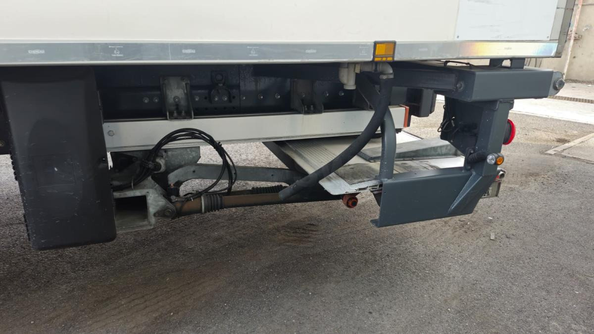 Renault D WIDE - Φορτηγό ψυγείο: φωτογραφία 5 Renault D WIDE - Φορτηγό ψυγείο: φωτογραφία 5