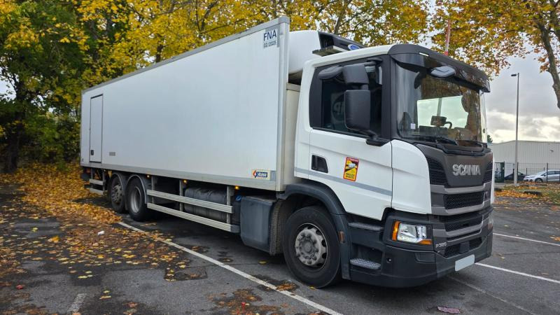 Scania P 320 - Φορτηγό ψυγείο: φωτογραφία 1 Scania P 320 - Φορτηγό ψυγείο: φωτογραφία 1