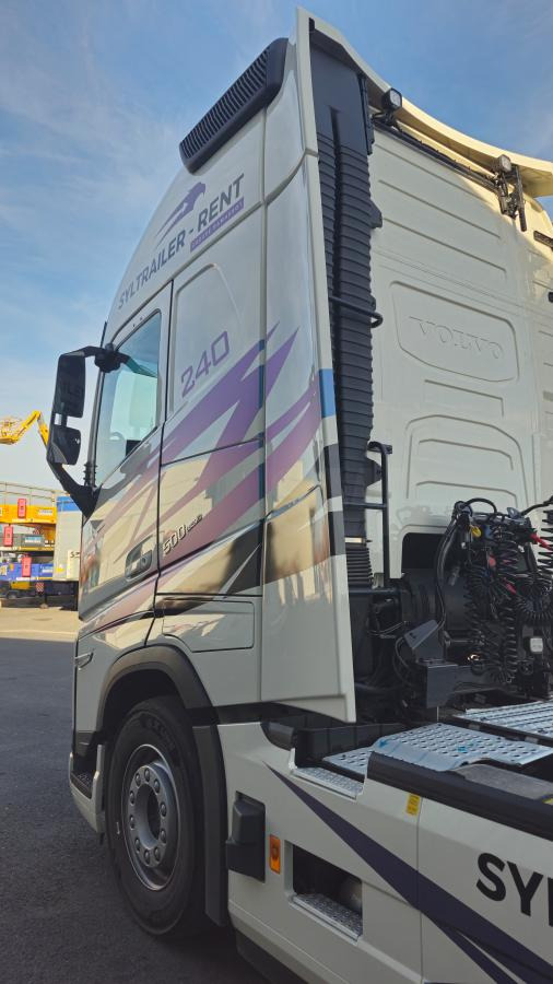 Volvo FH 500 AERO Globetrotter XXL (Location / Rent) - Τράκτορας: φωτογραφία 4 Volvo FH 500 AERO Globetrotter XXL (Location / Rent) - Τράκτορας: φωτογραφία 4