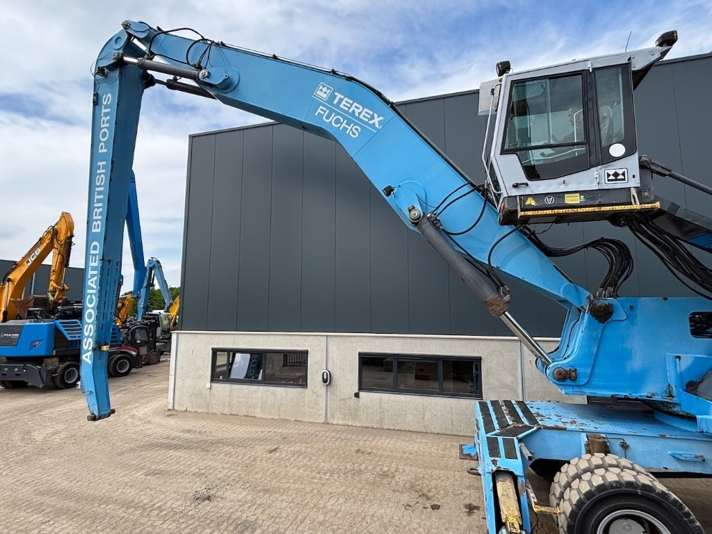 Fuchs MHL 380 - Μηχάνημα Διαχείρισης Υλικών: φωτογραφία 2 Fuchs MHL 380 - Μηχάνημα Διαχείρισης Υλικών: φωτογραφία 2