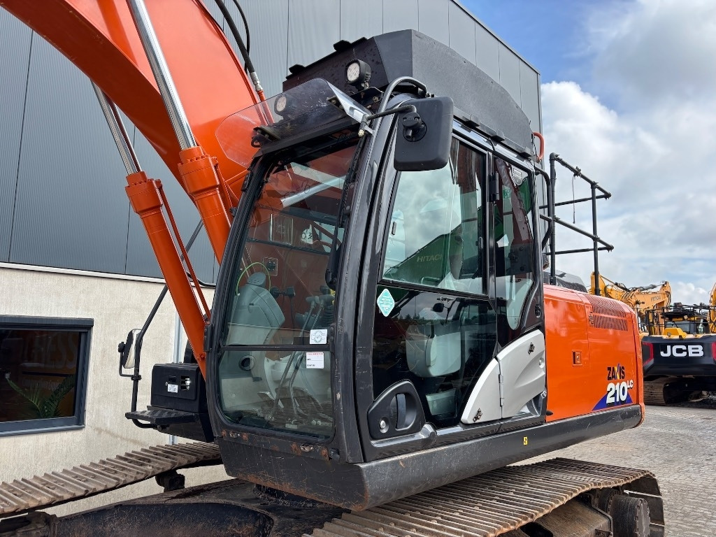 Ερπυστριοφόρος εκσκαφέας Hitachi ZX 210 LC-6: φωτογραφία 14