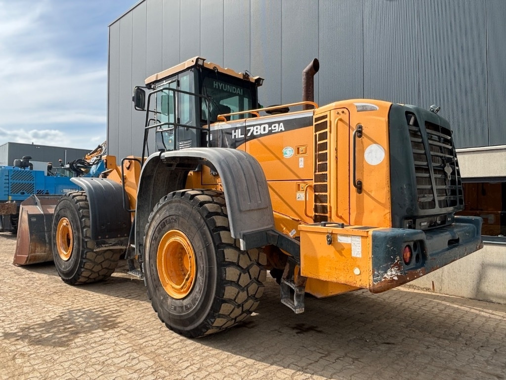 Hyundai HL 780-9 A - HL780 - HL 780 - Ελαστιχοφόρος φορτωτής: φωτογραφία 3 Hyundai HL 780-9 A - HL780 - HL 780 - Ελαστιχοφόρος φορτωτής: φωτογραφία 3