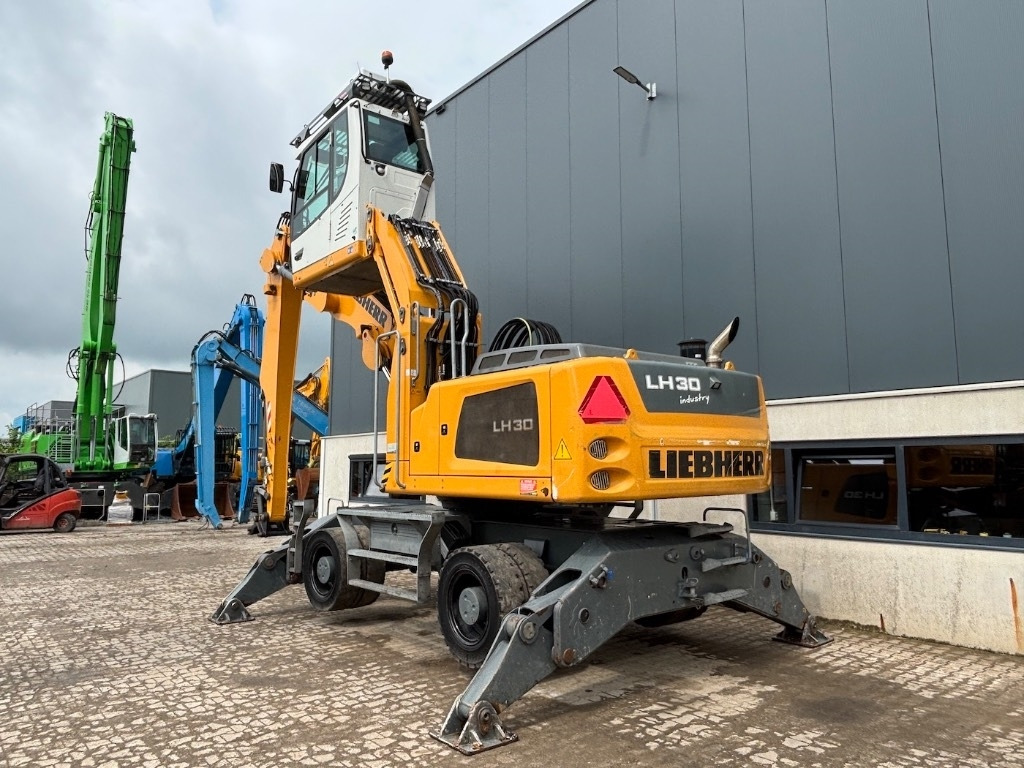Liebherr LH 30 M - LH 35 M - LH 26 M - Μηχάνημα Διαχείρισης Υλικών: φωτογραφία 3 Liebherr LH 30 M - LH 35 M - LH 26 M - Μηχάνημα Διαχείρισης Υλικών: φωτογραφία 3