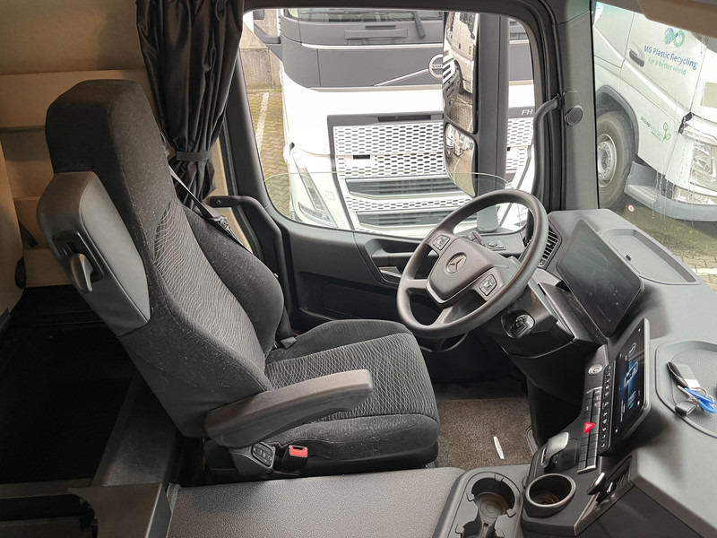 Mercedes-Benz Actros 2127 / Schuifzeil Box / Laadklep / APK 07-25 - Φορτηγό μουσαμάς: φωτογραφία 3 Mercedes-Benz Actros 2127 / Schuifzeil Box / Laadklep / APK 07-25 - Φορτηγό μουσαμάς: φωτογραφία 3