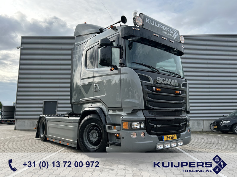 Scania R520 V8 / Showtruck / Buffl Special Interior / Vol Lucht / Retarder - Τράκτορας: φωτογραφία 1 Scania R520 V8 / Showtruck / Buffl Special Interior / Vol Lucht / Retarder - Τράκτορας: φωτογραφία 1