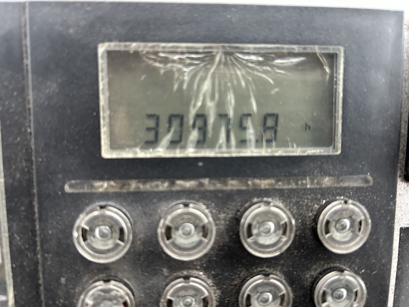 Terberg YT 182 Terminal Tractor / Allison - Cummins - Τράκτορας: φωτογραφία 4 Terberg YT 182 Terminal Tractor / Allison - Cummins - Τράκτορας: φωτογραφία 4