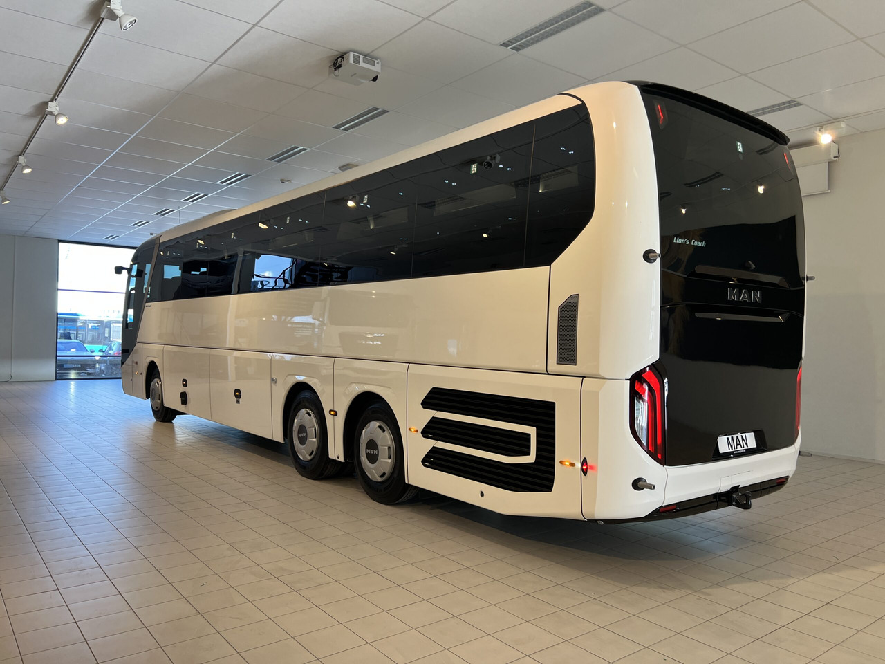 MAN Lions Coach R09 Euro 6E (Dark Edition) - Πούλμαν: φωτογραφία 5 MAN Lions Coach R09 Euro 6E (Dark Edition) - Πούλμαν: φωτογραφία 5
