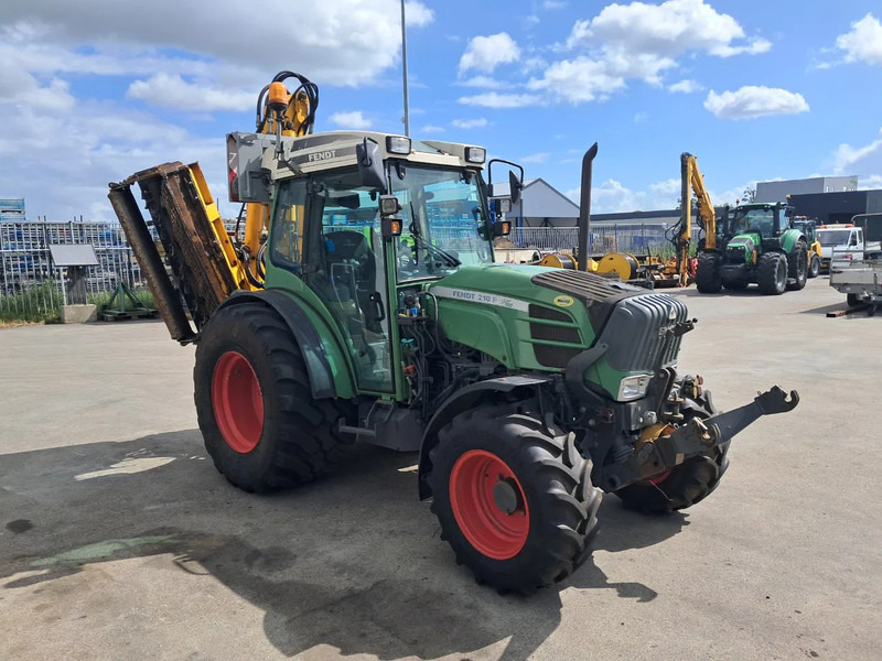 Fendt 210 P VARIO 210 P VARIO - Τρακτέρ: φωτογραφία 3 Fendt 210 P VARIO 210 P VARIO - Τρακτέρ: φωτογραφία 3