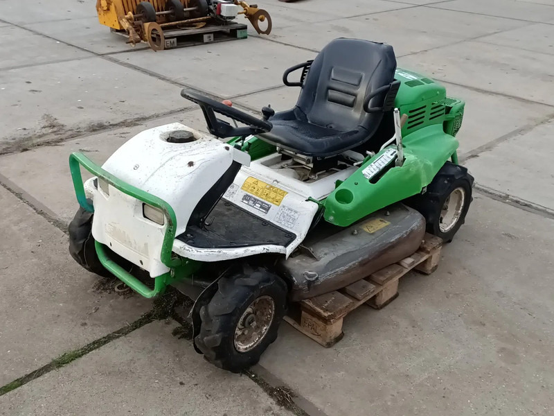 Maaier Etesia Twenty One HP - Χλοοκοπτικό: φωτογραφία 2 Maaier Etesia Twenty One HP - Χλοοκοπτικό: φωτογραφία 2