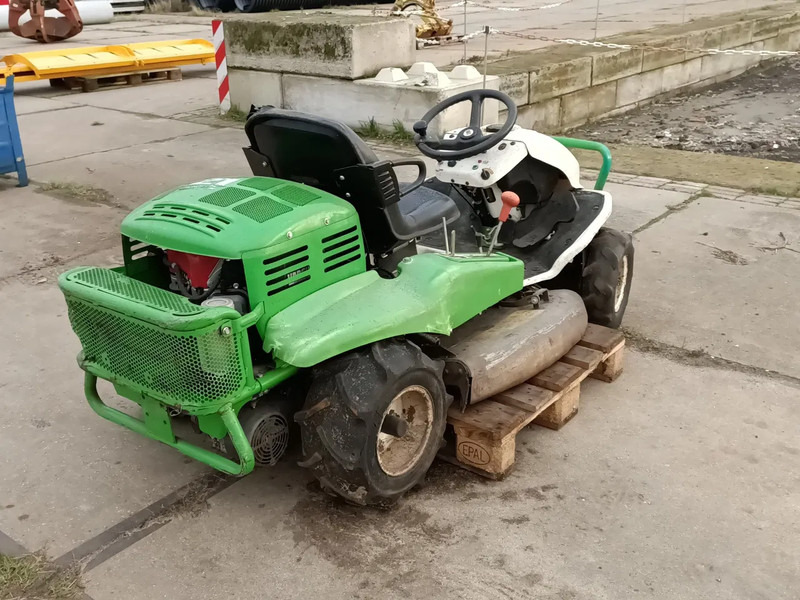 Maaier Etesia Twenty One HP - Χλοοκοπτικό: φωτογραφία 4 Maaier Etesia Twenty One HP - Χλοοκοπτικό: φωτογραφία 4