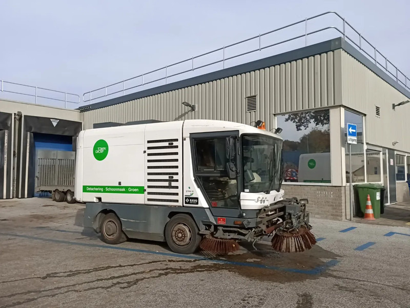 Ravo 540 - Σάρωθρο δρόμων: φωτογραφία 3 Ravo 540 - Σάρωθρο δρόμων: φωτογραφία 3