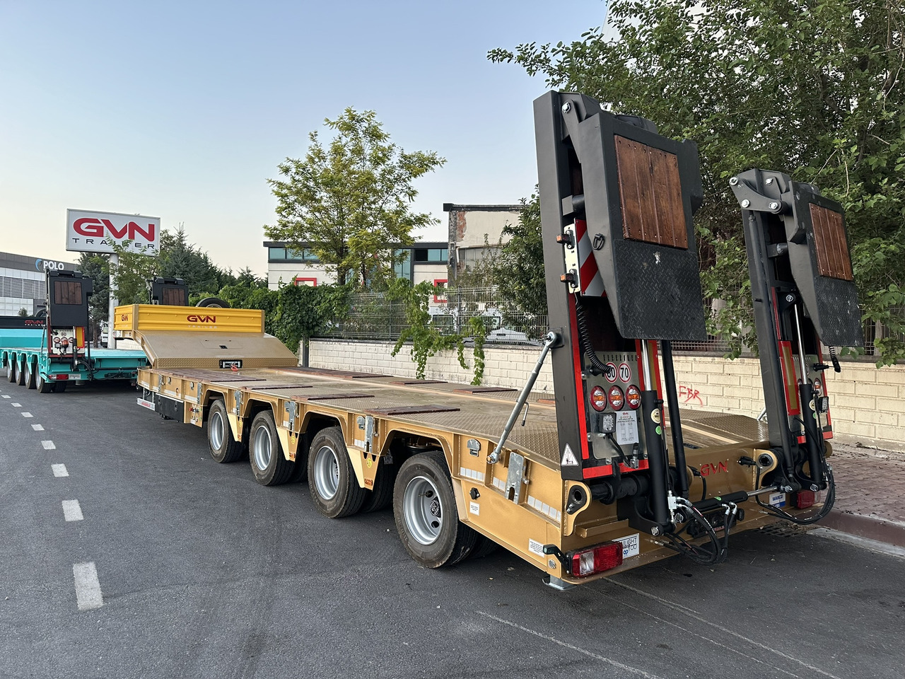 GVN Trailer 4 AXLE LOWBED - Επικαθήμενο με χαμηλό δάπεδο: φωτογραφία 2 GVN Trailer 4 AXLE LOWBED - Επικαθήμενο με χαμηλό δάπεδο: φωτογραφία 2