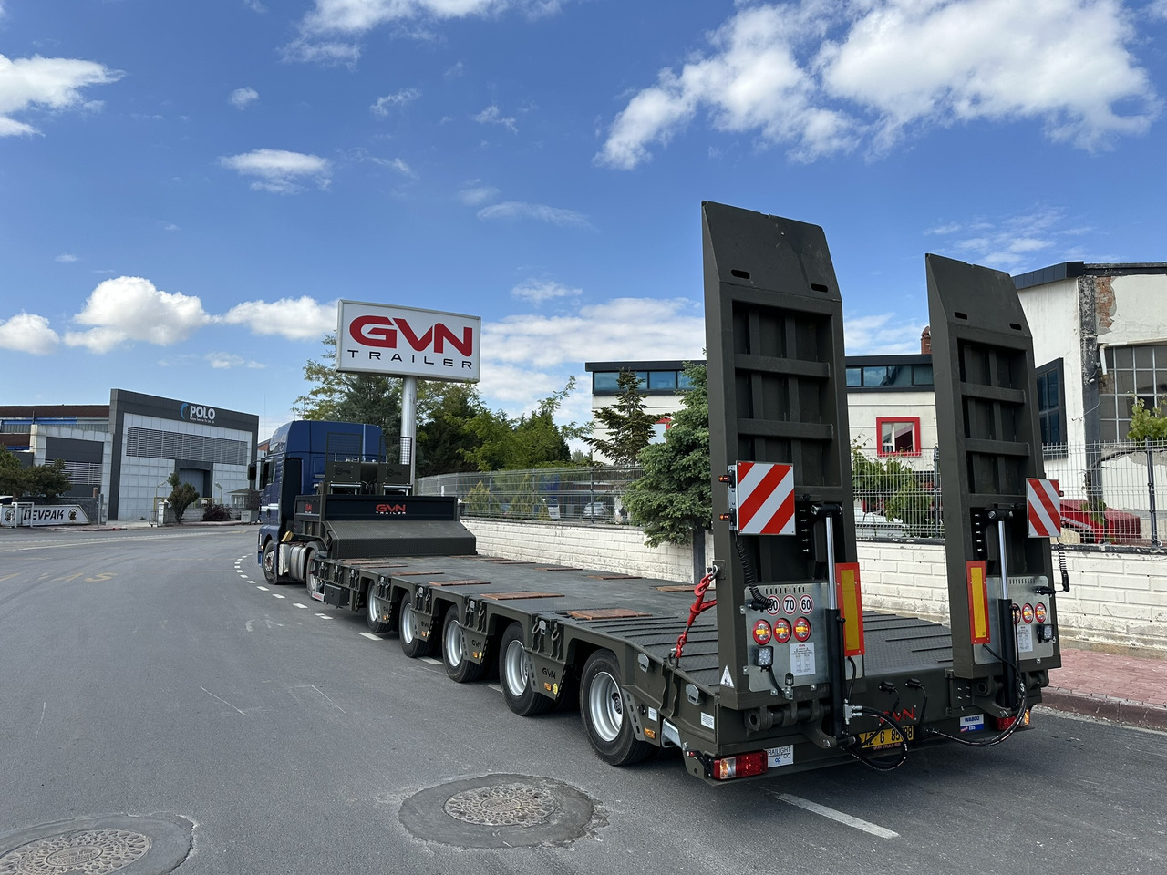 GVN Trailer 5 AXLE LOWBED - Επικαθήμενο με χαμηλό δάπεδο: φωτογραφία 3 GVN Trailer 5 AXLE LOWBED - Επικαθήμενο με χαμηλό δάπεδο: φωτογραφία 3