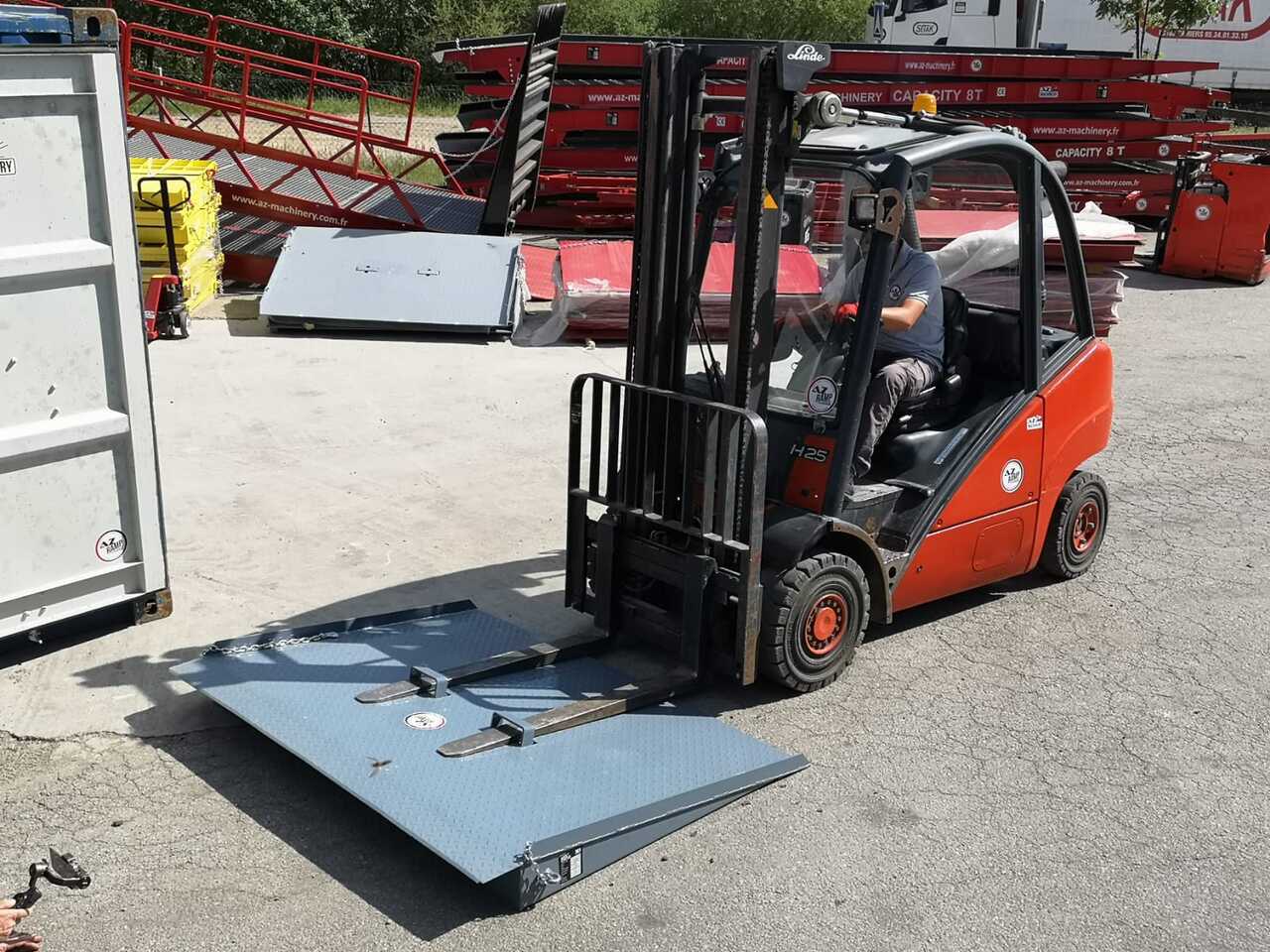 AZ RAMP HCNN08 - Ράμπα φόρτωσης: φωτογραφία 1 AZ RAMP HCNN08 - Ράμπα φόρτωσης: φωτογραφία 1