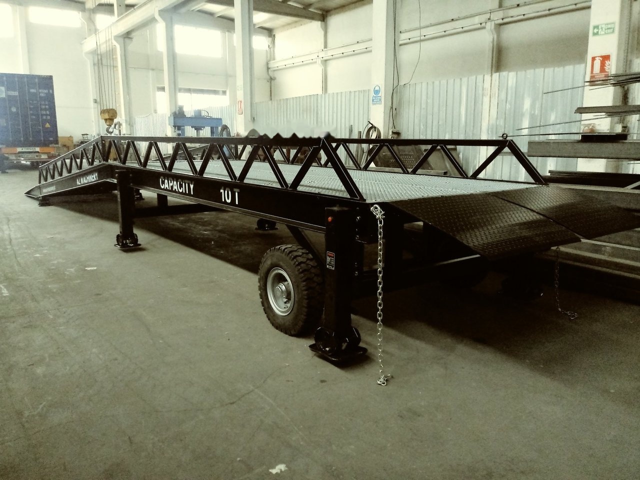 AZ RAMP STAR-10-XL mobile loading ramp - Ράμπα φόρτωσης: φωτογραφία 2 AZ RAMP STAR-10-XL mobile loading ramp - Ράμπα φόρτωσης: φωτογραφία 2