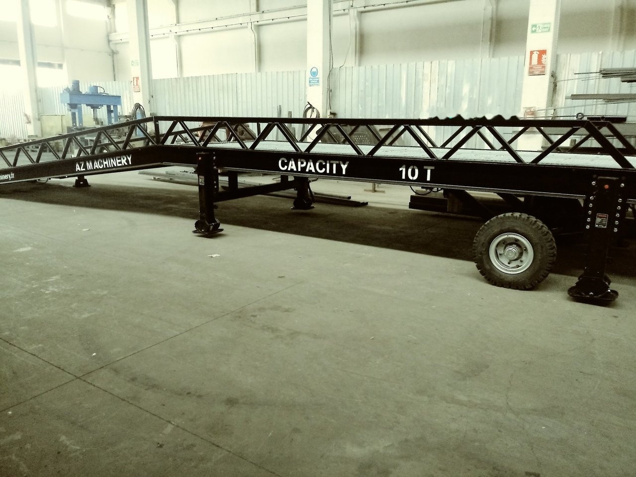 AZ RAMP STAR-10-XL mobile loading ramp - Ράμπα φόρτωσης: φωτογραφία 4 AZ RAMP STAR-10-XL mobile loading ramp - Ράμπα φόρτωσης: φωτογραφία 4