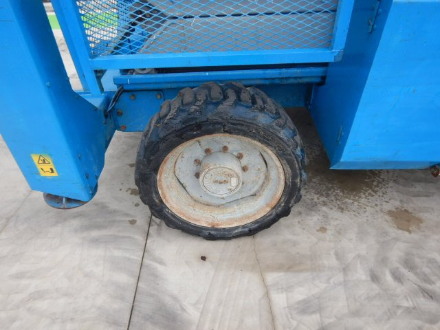 Ψαλιδωτό ανυψωτικό Used scissor Lift Diesel 4x4 GENIE GS-4390-RT: φωτογραφία 10