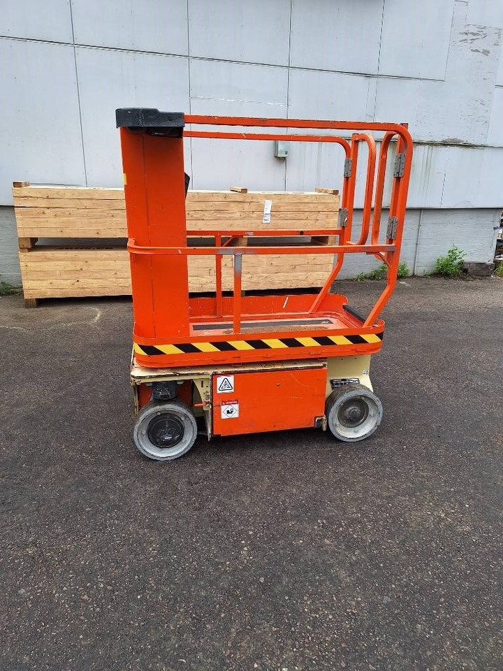JLG 1230 ES Muuttoale! - Ψαλιδωτό ανυψωτικό: φωτογραφία 3 JLG 1230 ES Muuttoale! - Ψαλιδωτό ανυψωτικό: φωτογραφία 3