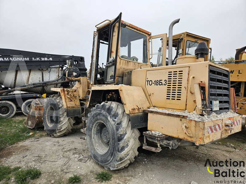 Amkodor TO-18.B3 - Ελαστιχοφόρος φορτωτής: φωτογραφία 3 Amkodor TO-18.B3 - Ελαστιχοφόρος φορτωτής: φωτογραφία 3