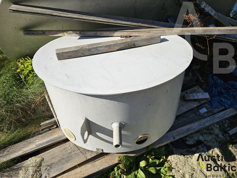 August ir Ko - Φορτηγό βυτιοφόρο: φωτογραφία 2 August ir Ko - Φορτηγό βυτιοφόρο: φωτογραφία 2