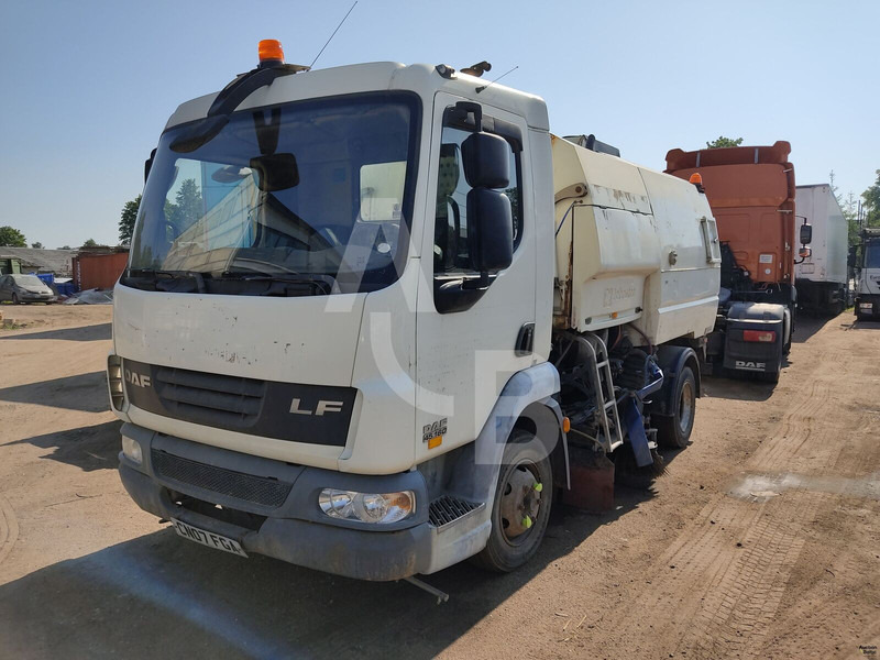 DAF LF45.160 - Σάρωθρο δρόμων: φωτογραφία 2 DAF LF45.160 - Σάρωθρο δρόμων: φωτογραφία 2