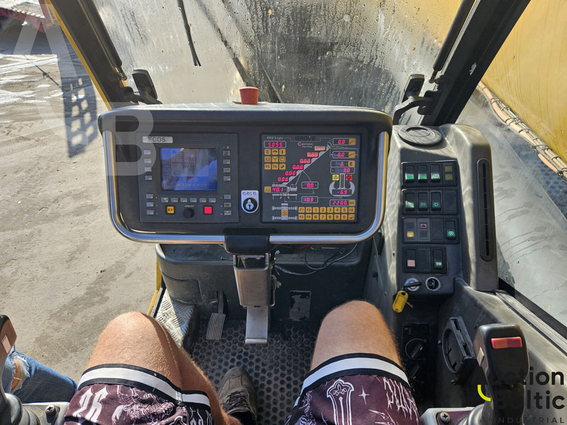 Γερανός παπαγάλος Grove GMK 5130-2: φωτογραφία 12 Γερανός παπαγάλος Grove GMK 5130-2: φωτογραφία 12