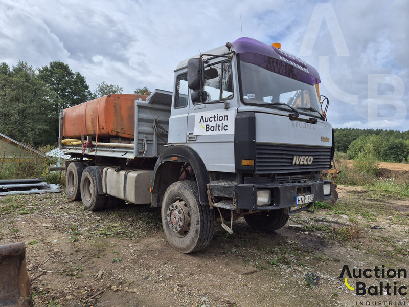 Iveco 260-34 - Φορτηγό βυτιοφόρο: φωτογραφία 2 Iveco 260-34 - Φορτηγό βυτιοφόρο: φωτογραφία 2
