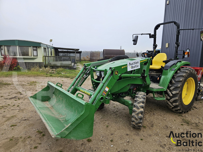 John Deere 4049 M - Τρακτέρ: φωτογραφία 1 John Deere 4049 M - Τρακτέρ: φωτογραφία 1