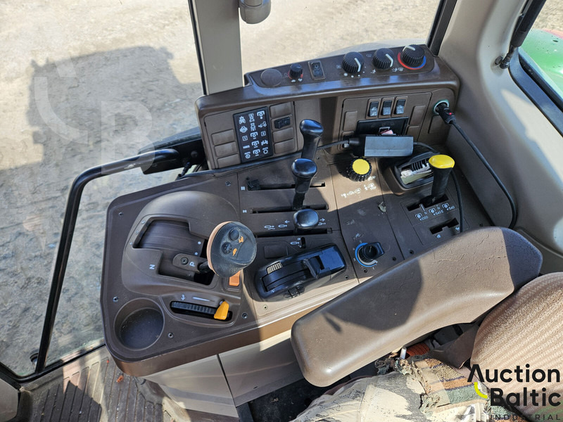 John Deere 6820 - Τρακτέρ: φωτογραφία 5 John Deere 6820 - Τρακτέρ: φωτογραφία 5