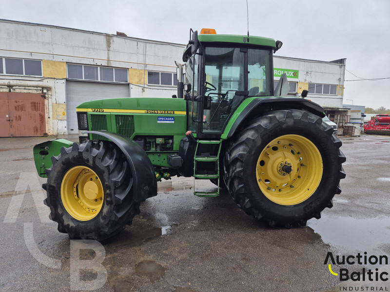John Deere 7710 - Τρακτέρ: φωτογραφία 3 John Deere 7710 - Τρακτέρ: φωτογραφία 3