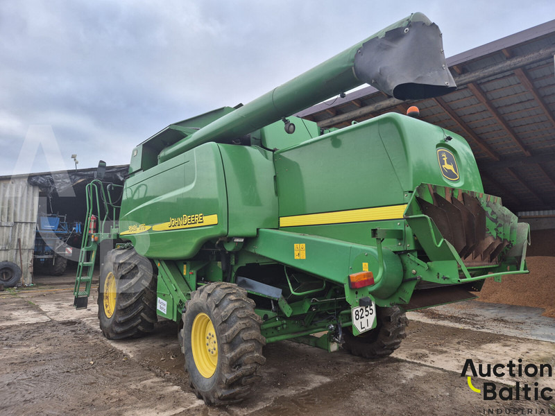John Deere 9540 - Θεριζοαλωνιστική μηχανή: φωτογραφία 4 John Deere 9540 - Θεριζοαλωνιστική μηχανή: φωτογραφία 4