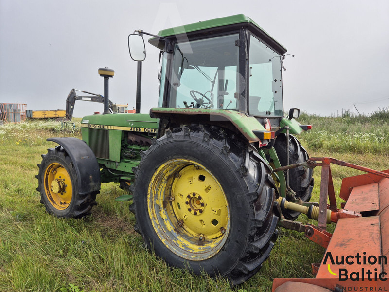 John Deere MFWD - Τρακτέρ: φωτογραφία 4 John Deere MFWD - Τρακτέρ: φωτογραφία 4