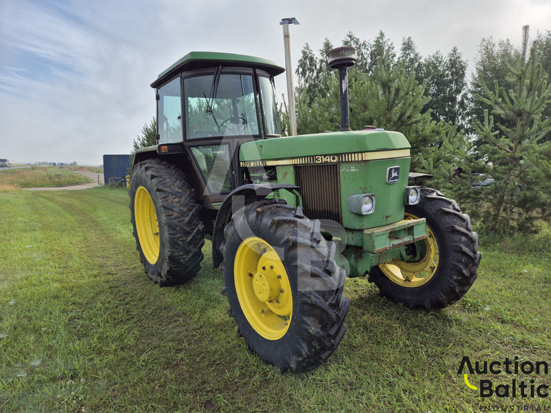 John Deere MFWD - Τρακτέρ: φωτογραφία 2 John Deere MFWD - Τρακτέρ: φωτογραφία 2