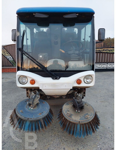 Johnston 142A 101T - Σάρωθρο δρόμων: φωτογραφία 1 Johnston 142A 101T - Σάρωθρο δρόμων: φωτογραφία 1