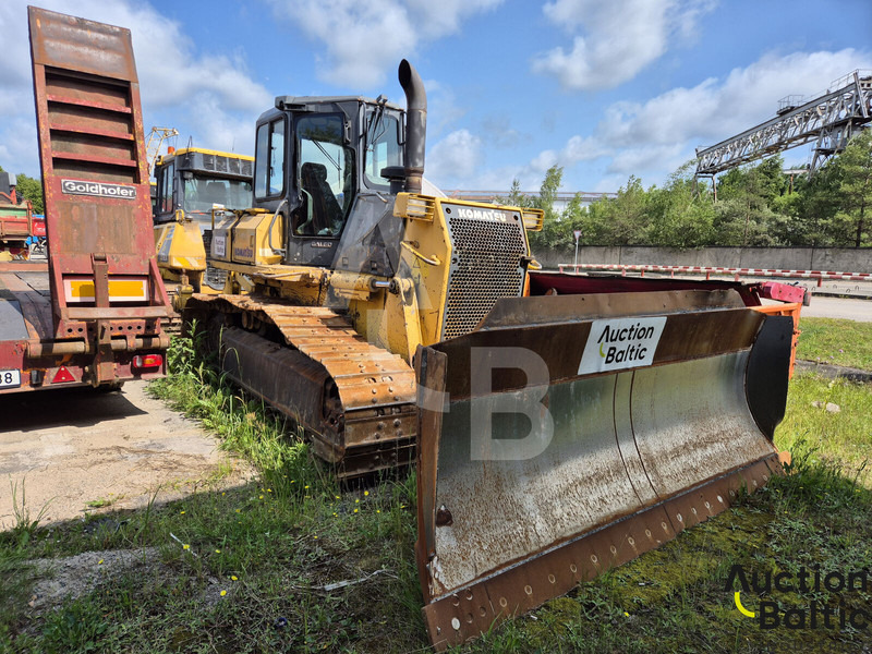 Komatsu D61EX-15 - Μπουλντόζα: φωτογραφία 1 Komatsu D61EX-15 - Μπουλντόζα: φωτογραφία 1