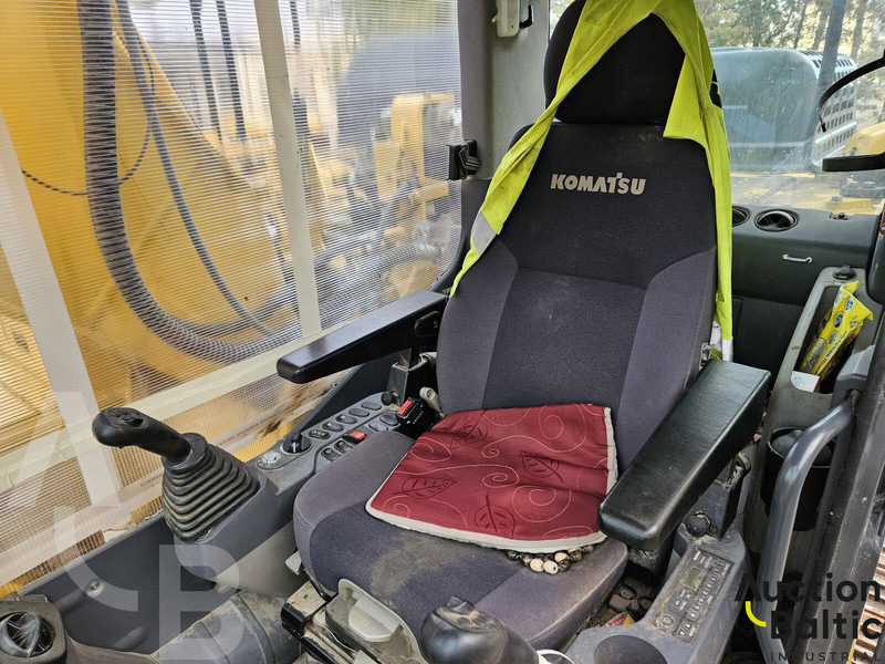Komatsu PC210LC-11 - Ερπυστριοφόρος εκσκαφέας: φωτογραφία 5 Komatsu PC210LC-11 - Ερπυστριοφόρος εκσκαφέας: φωτογραφία 5