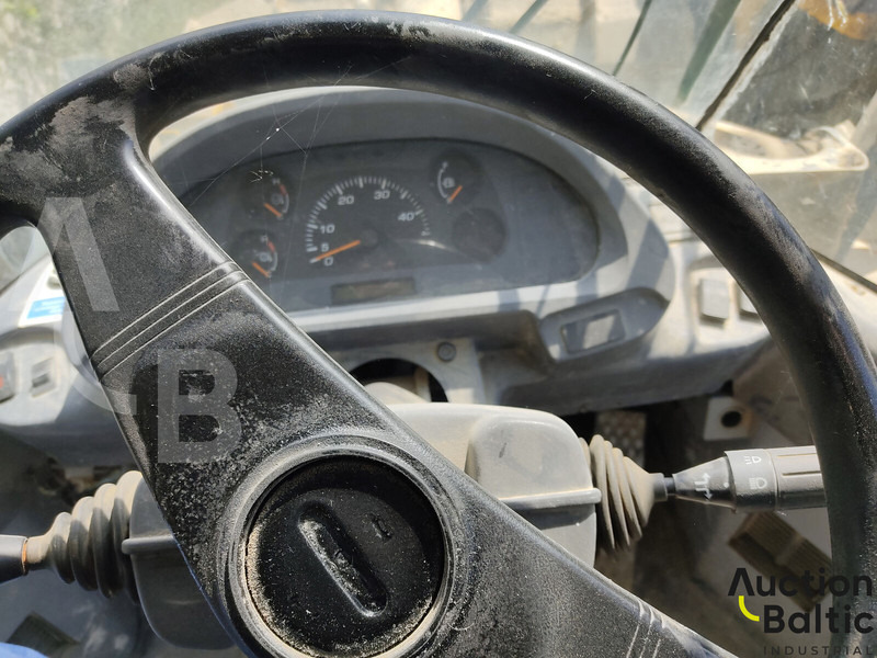 Komatsu WA250-5 - Ελαστιχοφόρος φορτωτής: φωτογραφία 5 Komatsu WA250-5 - Ελαστιχοφόρος φορτωτής: φωτογραφία 5