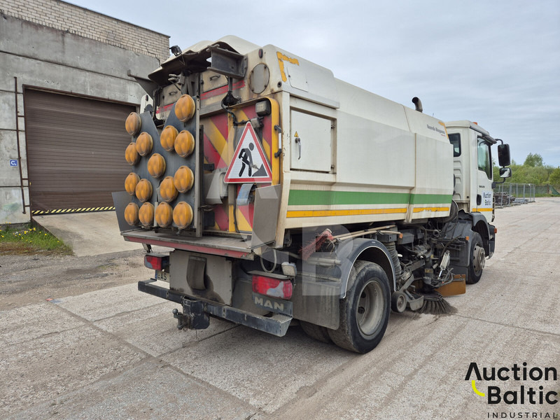 MAN TGM15.250 4X2 BL - Σάρωθρο δρόμων: φωτογραφία 3 MAN TGM15.250 4X2 BL - Σάρωθρο δρόμων: φωτογραφία 3