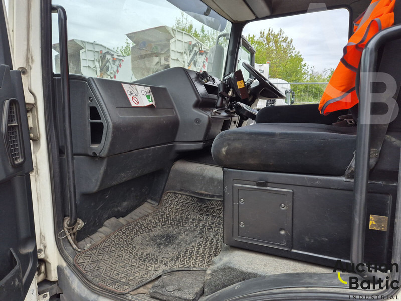 MAN TGM15.250 4X2 BL - Σάρωθρο δρόμων: φωτογραφία 5 MAN TGM15.250 4X2 BL - Σάρωθρο δρόμων: φωτογραφία 5