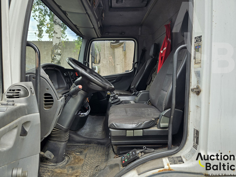 Mercedes-Benz 1018 - Φορτηγό ψυγείο: φωτογραφία 5 Mercedes-Benz 1018 - Φορτηγό ψυγείο: φωτογραφία 5