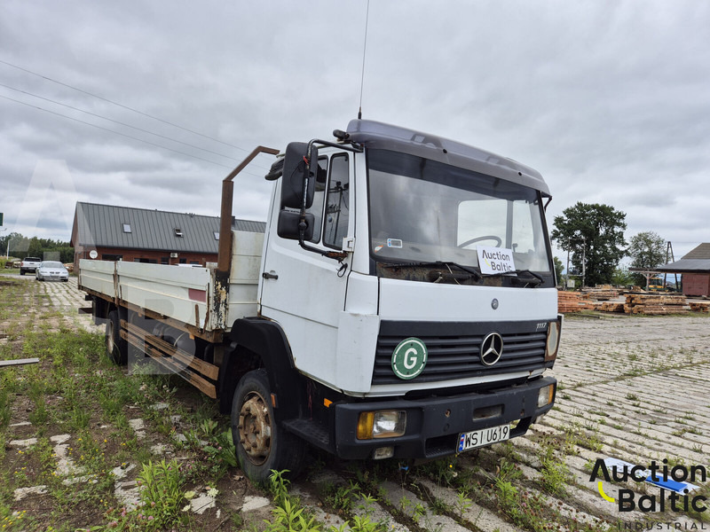 Mercedes-Benz 1117 - Φορτηγό με ανοιχτή καρότσα: φωτογραφία 2 Mercedes-Benz 1117 - Φορτηγό με ανοιχτή καρότσα: φωτογραφία 2