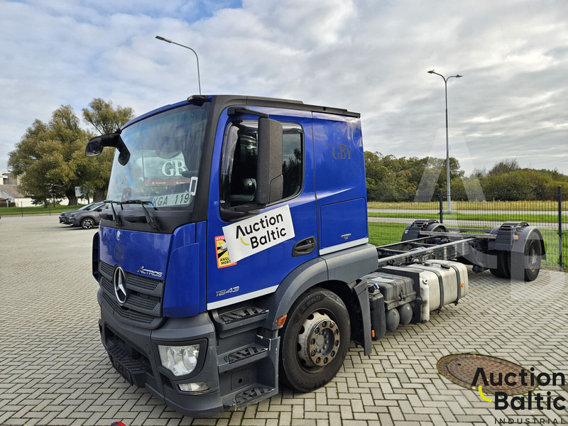 Mercedes-Benz Actros 1843 - Φορτηγό σασί: φωτογραφία 3 Mercedes-Benz Actros 1843 - Φορτηγό σασί: φωτογραφία 3