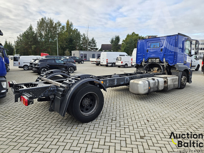 Mercedes-Benz Actros 1843 - Φορτηγό σασί: φωτογραφία 4 Mercedes-Benz Actros 1843 - Φορτηγό σασί: φωτογραφία 4