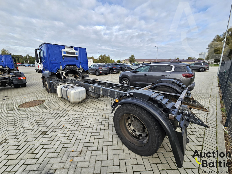 Mercedes-Benz Actros 1843 - Φορτηγό σασί: φωτογραφία 4 Mercedes-Benz Actros 1843 - Φορτηγό σασί: φωτογραφία 4