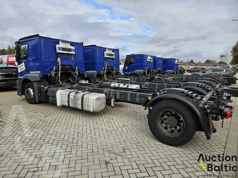 Mercedes-Benz Actros 1843 - Φορτηγό σασί: φωτογραφία 3 Mercedes-Benz Actros 1843 - Φορτηγό σασί: φωτογραφία 3