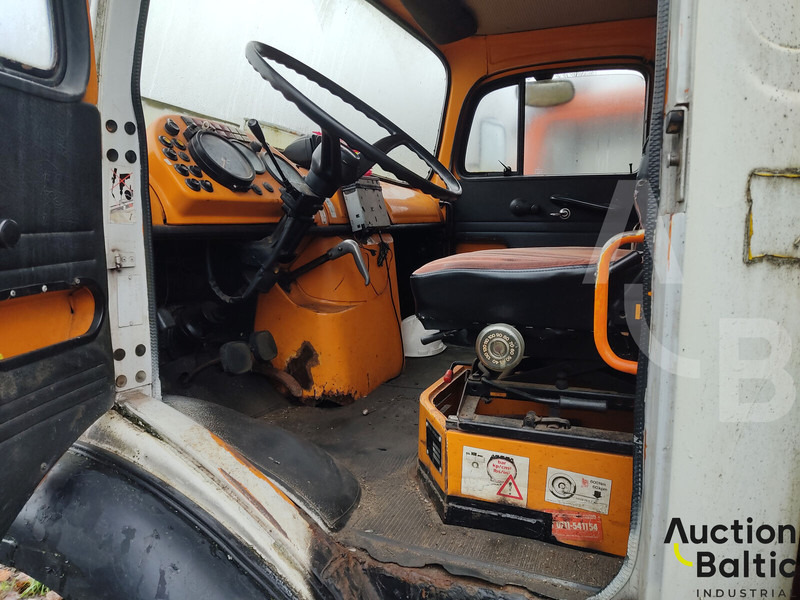 Mercedes-Benz Lako 911 - Φορτηγό με εναέρια πλατφόρμα: φωτογραφία 5 Mercedes-Benz Lako 911 - Φορτηγό με εναέρια πλατφόρμα: φωτογραφία 5