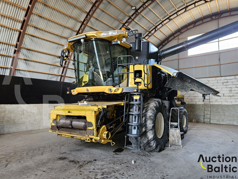 New Holland CR 9080 - Θεριζοαλωνιστική μηχανή: φωτογραφία 1 New Holland CR 9080 - Θεριζοαλωνιστική μηχανή: φωτογραφία 1