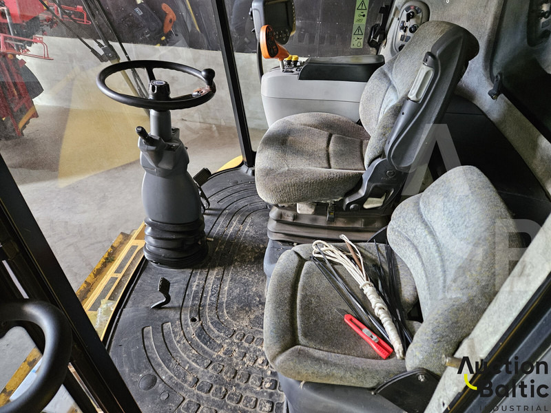 Θεριζοαλωνιστική μηχανή για τη μεταφορά τροφίμων New Holland CR 9080: φωτογραφία 6 Θεριζοαλωνιστική μηχανή για τη μεταφορά τροφίμων New Holland CR 9080: φωτογραφία 6